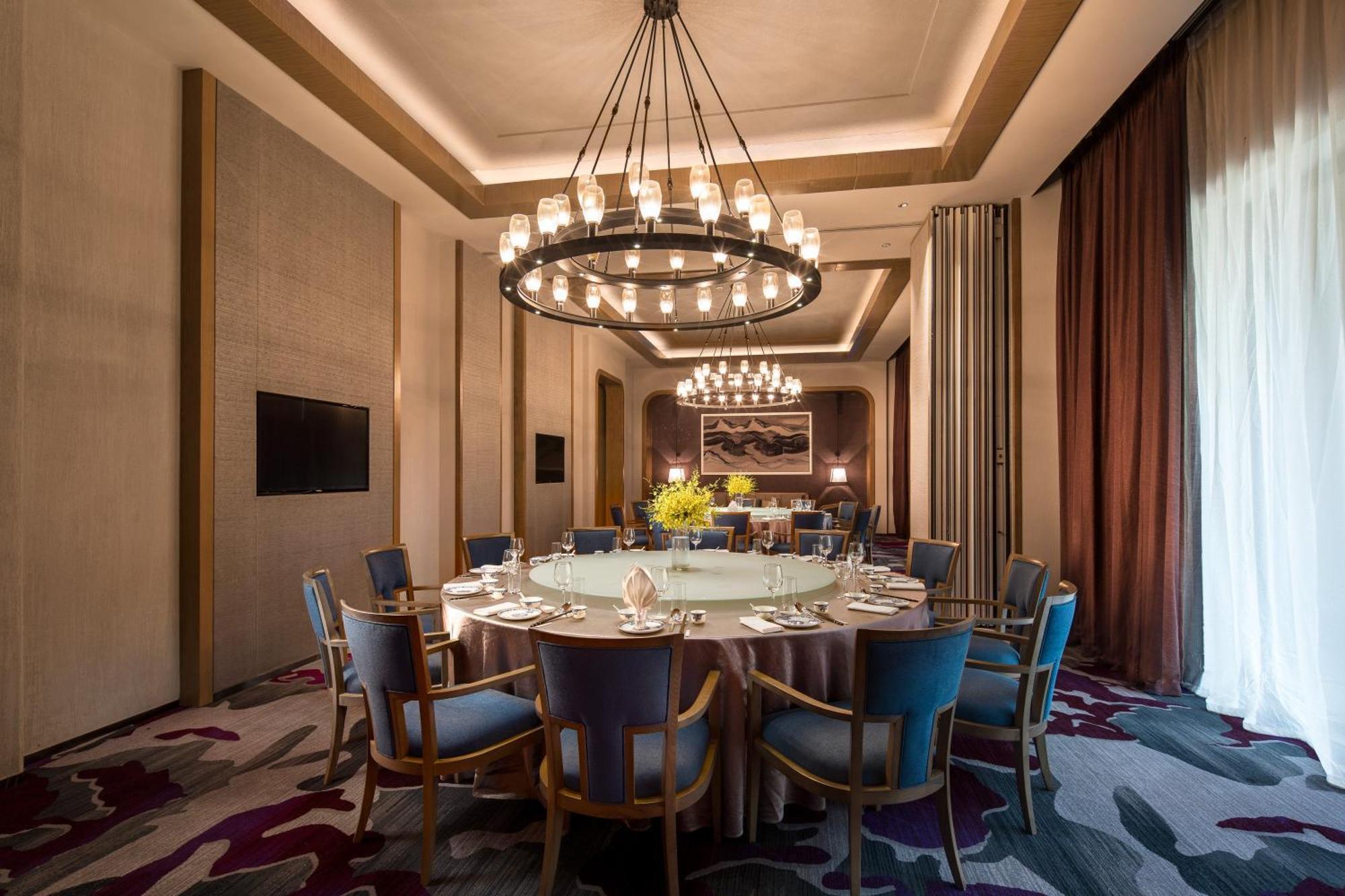 Crowne Plaza Qingdaoorientalmoviemetropolis By Ihg Exterior foto