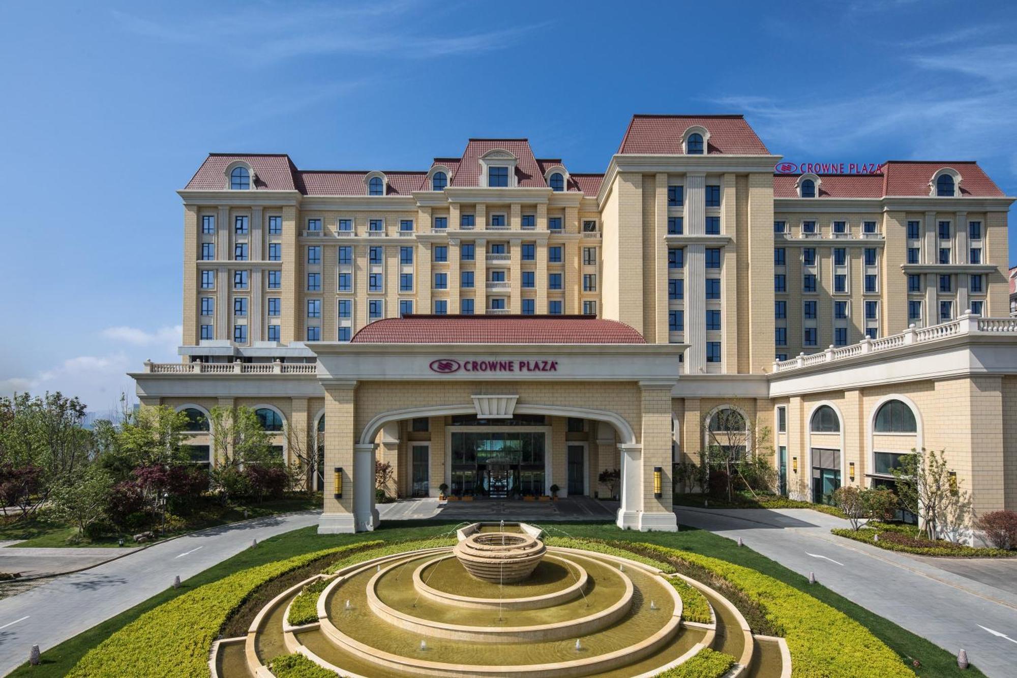 Crowne Plaza Qingdaoorientalmoviemetropolis By Ihg Exterior foto